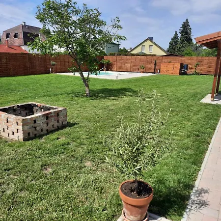 Semesterbostad Amande House&cottage *