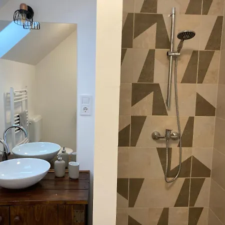 Amande House & Holiday home *