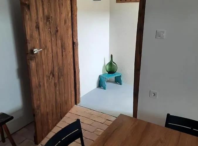 Amande House & בית נופש *