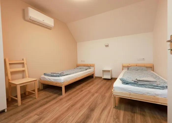 בית נופש Amande House & פוניארצוושהג'